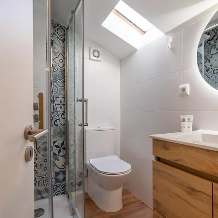 Host Wise - Fantastic Contemporary Flat W Balcony * Porto