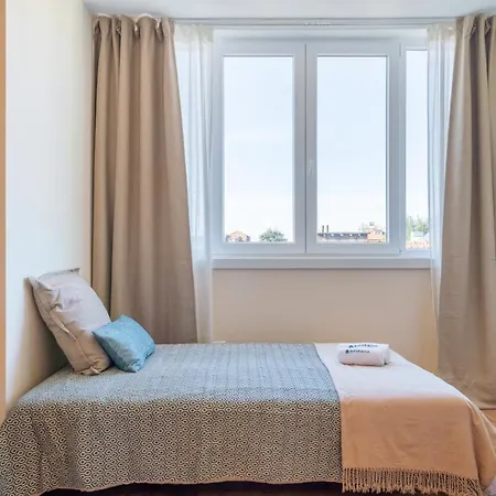 Host Wise - Fantastic Contemporary Flat W Balcony Apartment Porto
