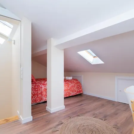 Host Wise - Fantastic Contemporary Flat W Balcony Apartment Porto